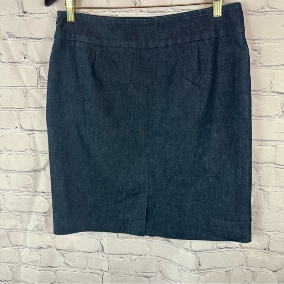 Halogen Blue Pencil Skirt dark wash light weight denim/chambray sz 10 - Picture 3 of 8